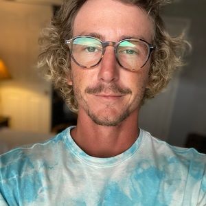 Meet your Posher, Eric